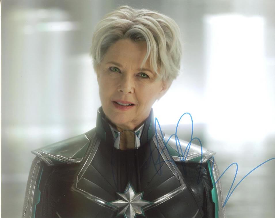 Annette Benning CAPTAIN MARVEL In Person Sign Photo: Annette Benning in person signed autographed photo from the movie CAPTAIN MARVEL. Annette Benning as the character Supreme Intelligence / Dr. Wendy Lawson
