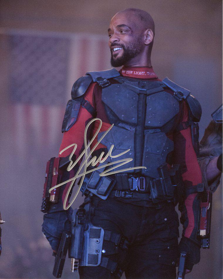 Will Smith SUICIDE SQUAD In Person Signed Photo: Will Smith - In person signed photo from the movie SUICIDE SQUAD as 'Deadshot"