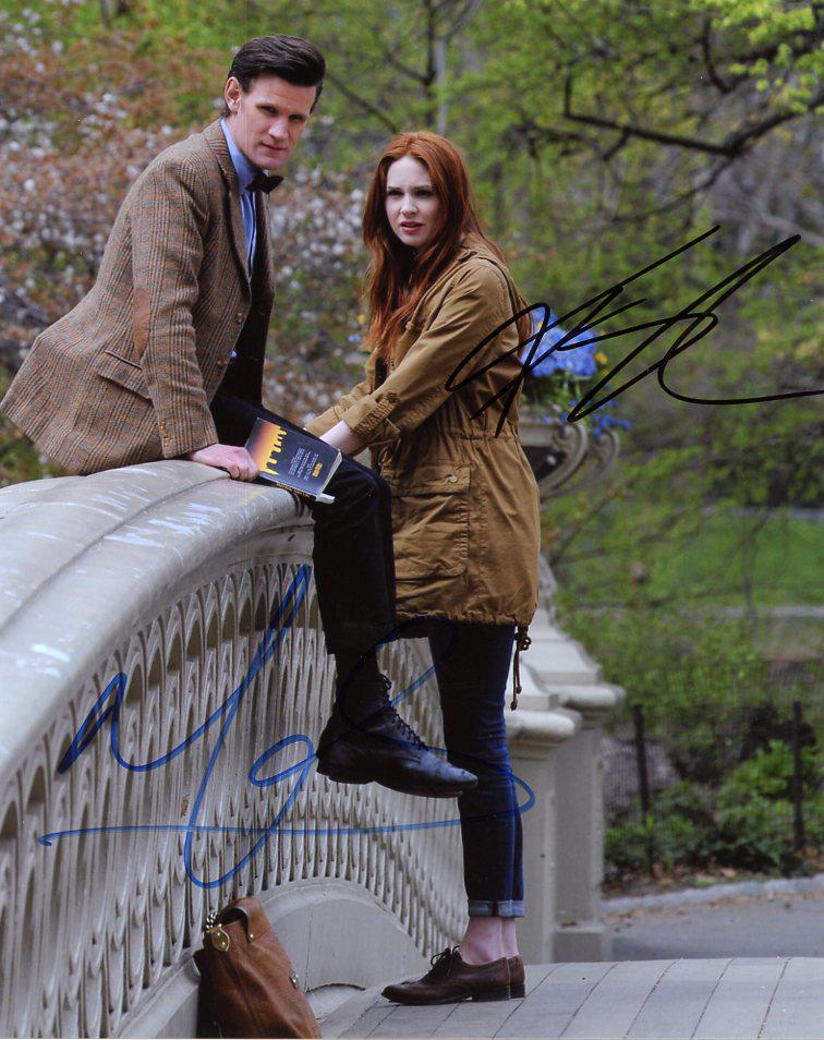 Matt Smith / Karen Gillan DR Who In Person Signed Photo: Fantastic in person signed photo signed by both Matt Smith and Karen Gillan from the TV series DR. WHO
