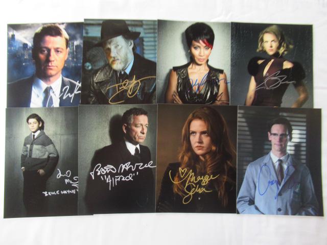 GOTHAM 14 Cast Signed Photo Lot: Amazing 14 in person signed photos from the TV series THE FLASH. Photos in this package are Ben McKenzie, Donal Logue, Jada Pinkett Smith, Erin Richards, David Mazouz, Sean Pertwee, Maggie Geha, Corey