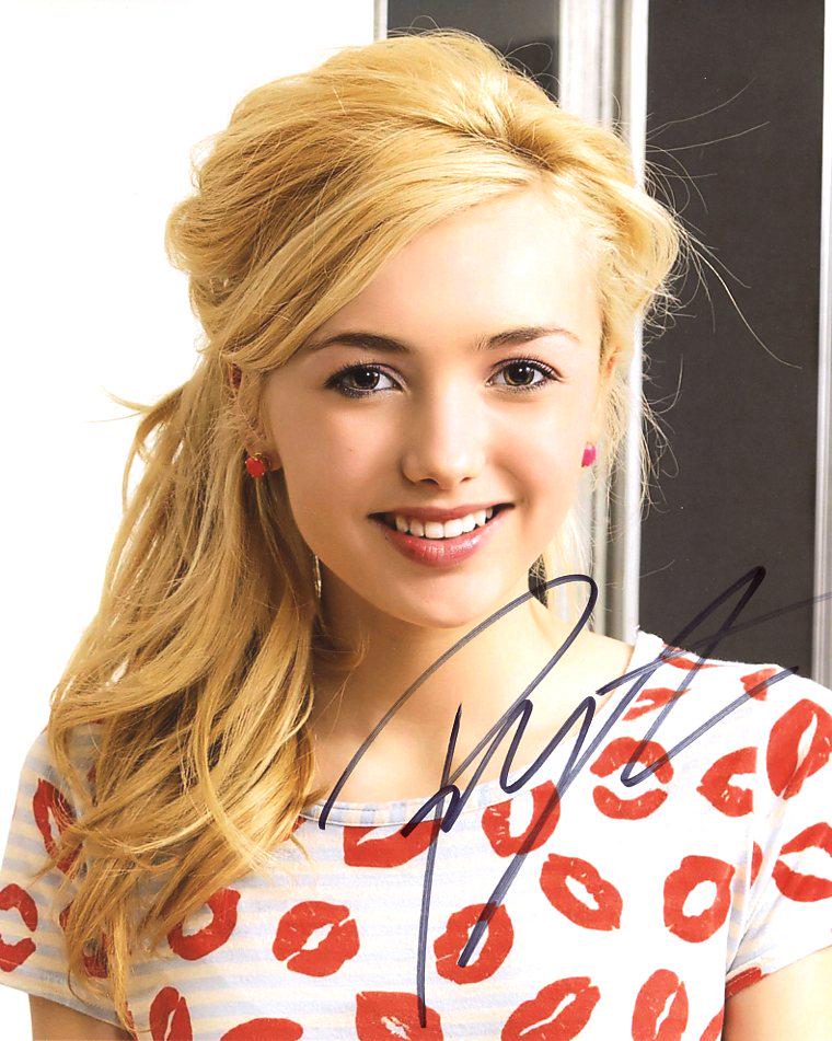 Peyton List JESSE In Person Signed Photo: Peyton List in person signed autographed photo from the TV series JESSE. Peyton List as the character Emma Ross. Photo size is 8 x 10