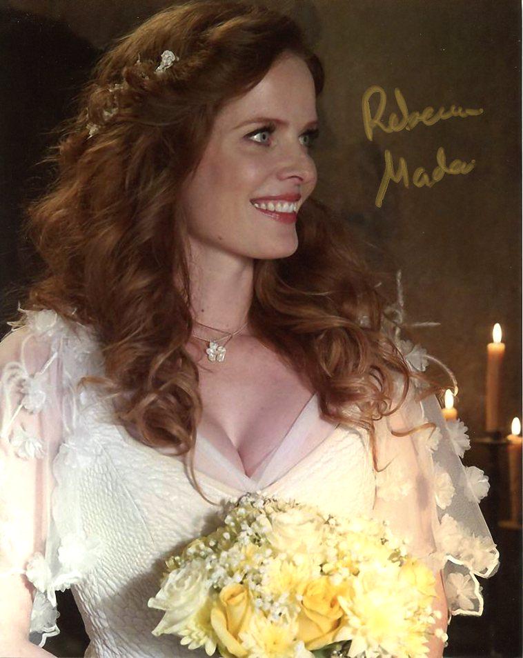 Rebecca Mader ONCE UPON A TIME In Person Signed Photo: Rebecca Mader in person signed autographed photo from the TV series ONCE UPON A TIME. Rebecca Mader as the character Zelena Wicked Witch of the West.