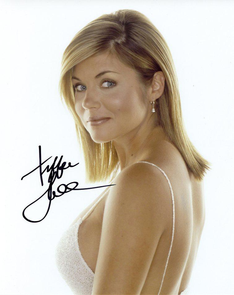 Tiffani Thiessen PRETTY In Person Signed Photo: You are getting both photo shown here. Tiffani Thiessen has done such TV and movies as FAST LANE, WHITE-COLLAR, but is best known for SAVED BY THE BELL