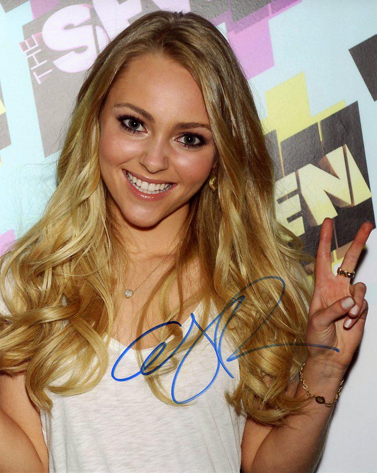 AnnaSophia Robb PRETTY In Person Signed Photo: AnnaSophia Robb is an American actress, singer, and model. She began as a child actress on television, making her leading debut as the titular role in Samantha: An American Girl Holiday.