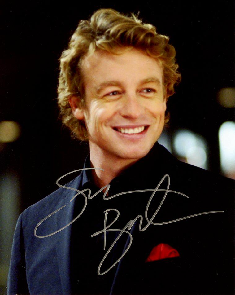 Simon Baker THE MENTALIST In Person Signed Photo: Simon Baker in person signed autographed photo from the TV series THE MENTALIST. Simon Baker as the character Patrick Jane