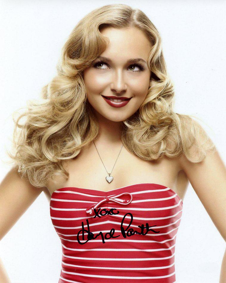 Hayden Panettiere PRETTY In Person Signed Photo: Hayden Panettiere in person signed autographed photo. Hayden Panettiere has been in such TV and movies as HEROES, NASHVILLE, and SCREAM 4