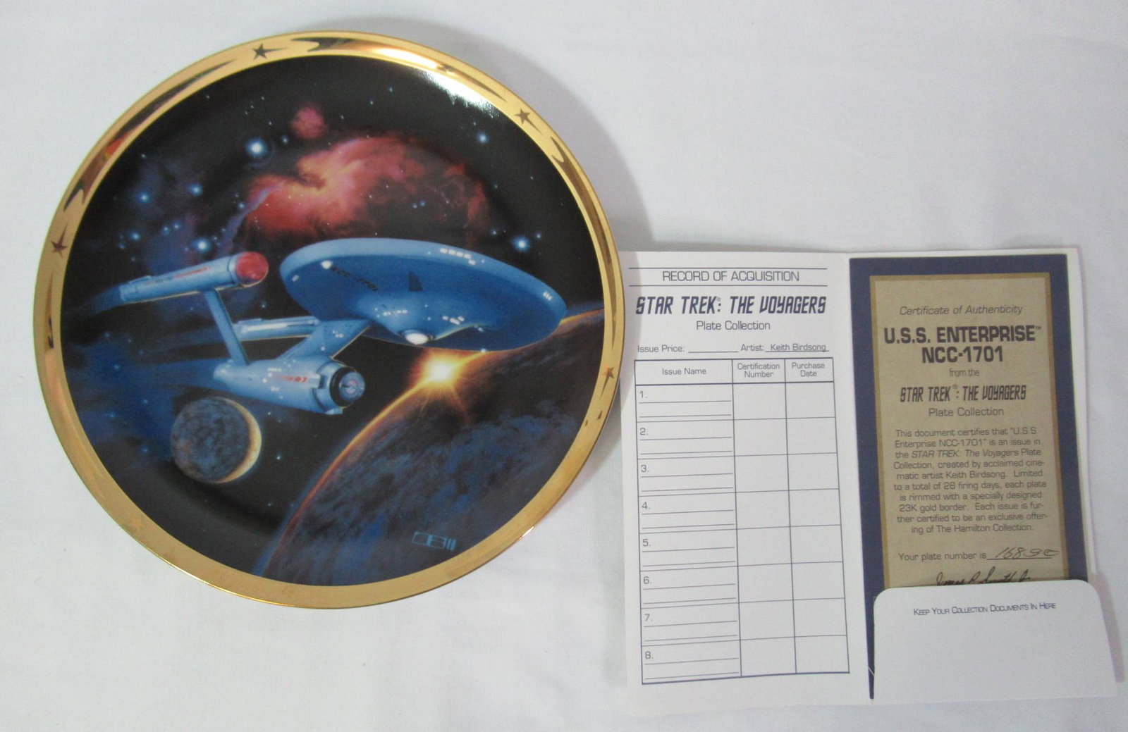 Vintage 1994 Star Trek U.S.S. ENTERPRISE The Voyagers: Vintage 1994 Star Trek U.S.S. Enterprise NCC-1701 from The Voyagers Hamilton Collectors Plate. Includes box and Certificate of Authenticity. Open box. Plate is in great condition with minimal wear.