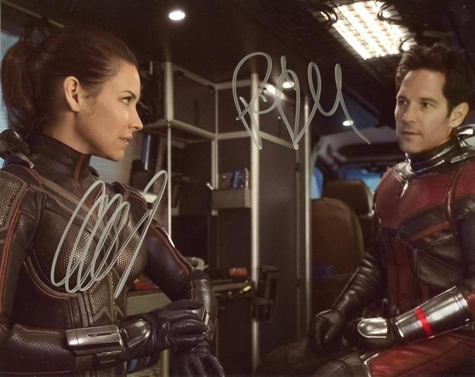 Paul Rudd / Evangeline Lilly ANT-MAN AND THE WASP: Paul Rudd / Evangeline Lilly in person signed autographed photo from the movie ANT-MAN AND THE WASP. Paul Rudd as the character Scott Lang. Evangeline Lilly as the character Hope Van Dyne
