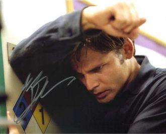 Eric Bana THE HULK Signed Photo: Super in person signed photo from the movie "The Hulk" as David Banner