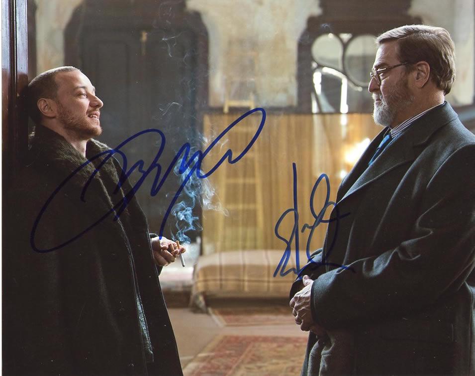 James McAvoy / John Goodman ATOMIC BLONDE Signed Photo: James McAvoy / John Goodman in person signed autographed photo from the movie ATOMIC BLONDE. James McAvoy as the character David Percival. John Goodman as the character Emmet Kurtzfeld