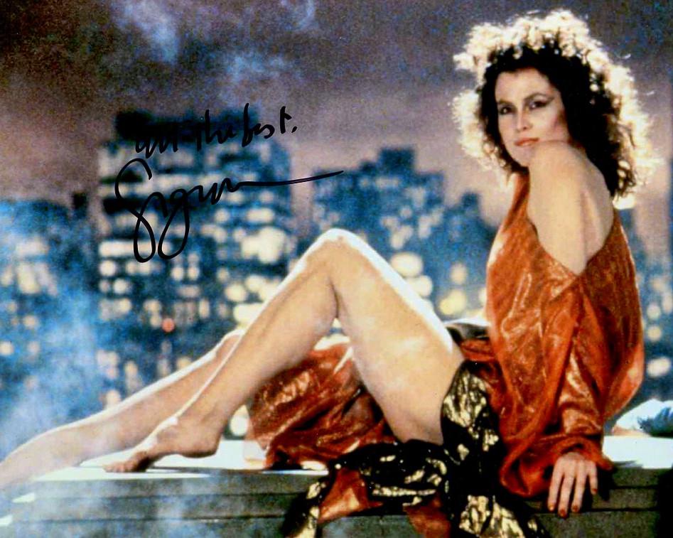 Sigourney Weaver GHOST BUSTERS Signed Photo: Sigourney Weaver in person signed autographed photo from the movie GHOSTBUSTERS. Sigourney Weaver as the character Dana Barrett.