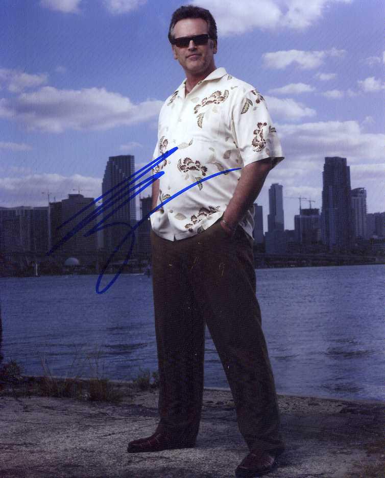 Bruce Campbell BURN NOTICE In Person Signed Photo: Bruce Campbell in person signed autographed photo from the TV series BURN NOTICE. Bruce Campbell as the character Sam Axe.