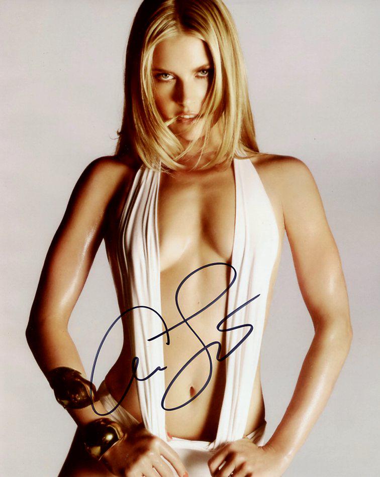 Ali Larter SEXY In Person Signed Photo: Allie Larter in person signed autographed photo. Allie Lotter has done such TV and movies as FINAL DESTINATION, HEROES, and THE ROOKIE.