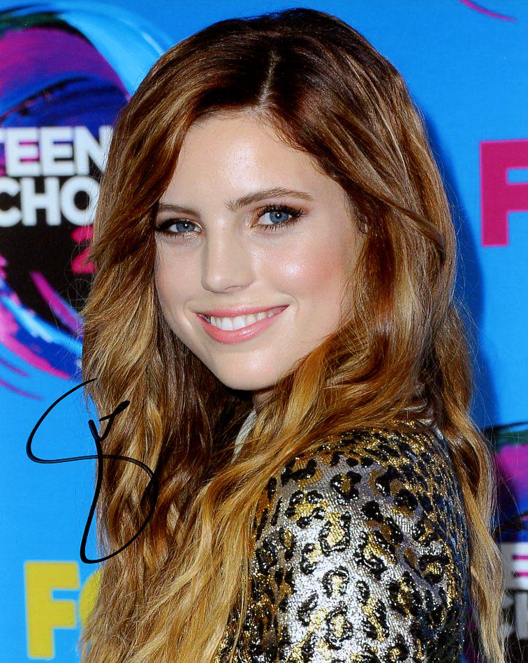 Sydney Sierota ECHOSMITH In Person Signed Photo: Sydney Sierota in person signed autographed photo. Sydney Grace Ann Sierota (born April 21, 1997; age 23) is the lead singer and keyboardist of American alternative pop band Echosmith.