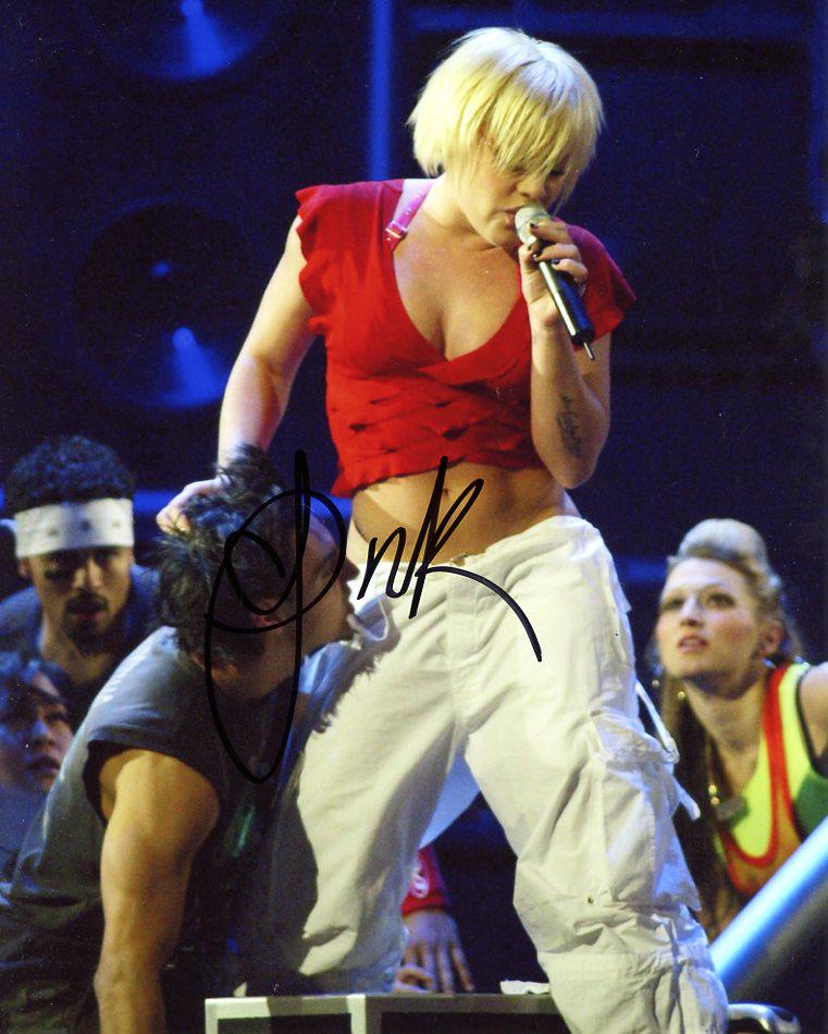 Pink ( Alecia Beth Moore ) MUSICIAN In Person Signed: Pink ( Alecia Beth Moore ) in person signed autographed photo. Pink, is an American singer, songwriter, dancer, record producer, and spokesperson. She was originally a member of the girl group Choice.