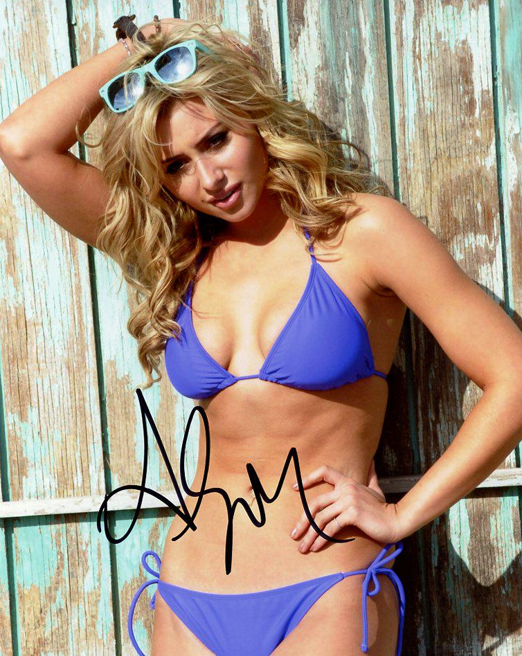 Alyson Michalka PRETTY In Person Signed Photo: Alyson Michalka in person signed autographed photo. Alyson Michalka hhas appeared in such TVs and movies as EASY A, iZOMBIE, and ANGER MANAGEMENT