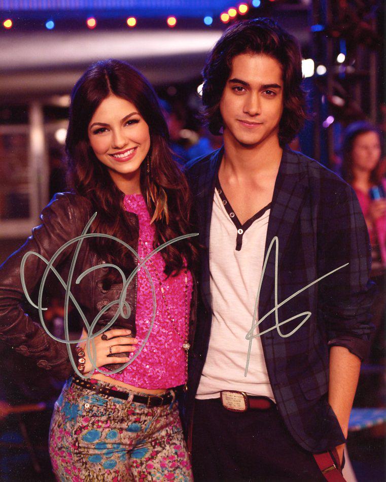 Victoria Justice / Avan Jorgia VICTORIOUS In Person: Victoria Justice / Avan Jorgia in person signed autographed photo from the TV series VICTORIOUS. Victoria Justice as the character Tori Vega. Avan Jorgia as the character Beck Oliver
