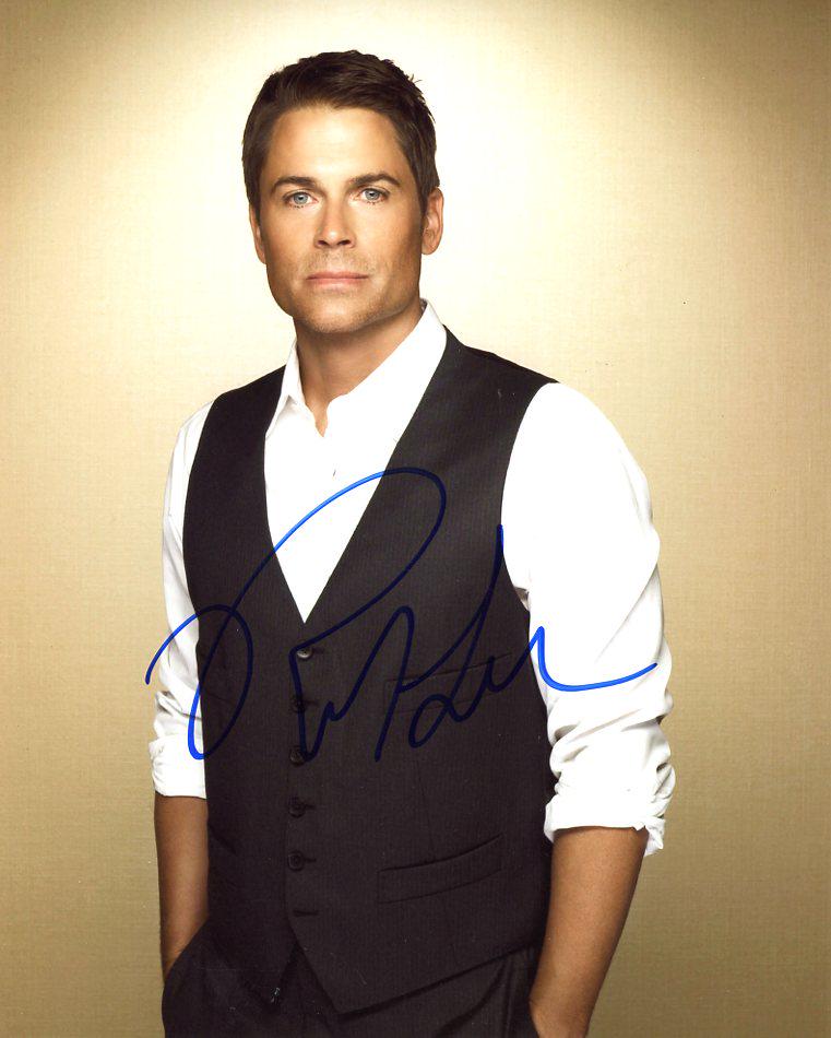 Rob Lowe HANDSOME In Person Signed Photo: Rob Lowe in person signed autographed photo. Rob Lowe has done such movies and TV as ST. ELMO'S FIRE, 911 LOESTAR, and SUPER TROOPERS 2.