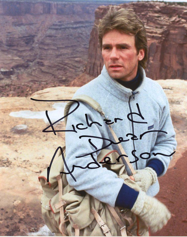 Richard Dean Anderson MACGYVER In Person Signed Photo: * EB Autographs Private Signing * Richard Dean Anderson in person signed photo from the TV series MacGyver. Richard Dean Anderson as the character MacGyver