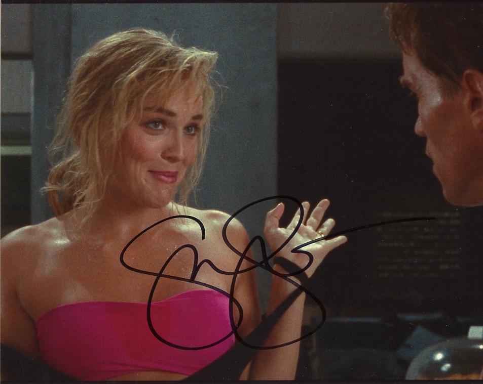 Sharon Stone TOTAL RECALL In Person Signed Photo: Photo size is 8x10. Sharon Stone in person signed autographed photo from the movie TOTAL RECALL. Sharon Stone as the character Lori