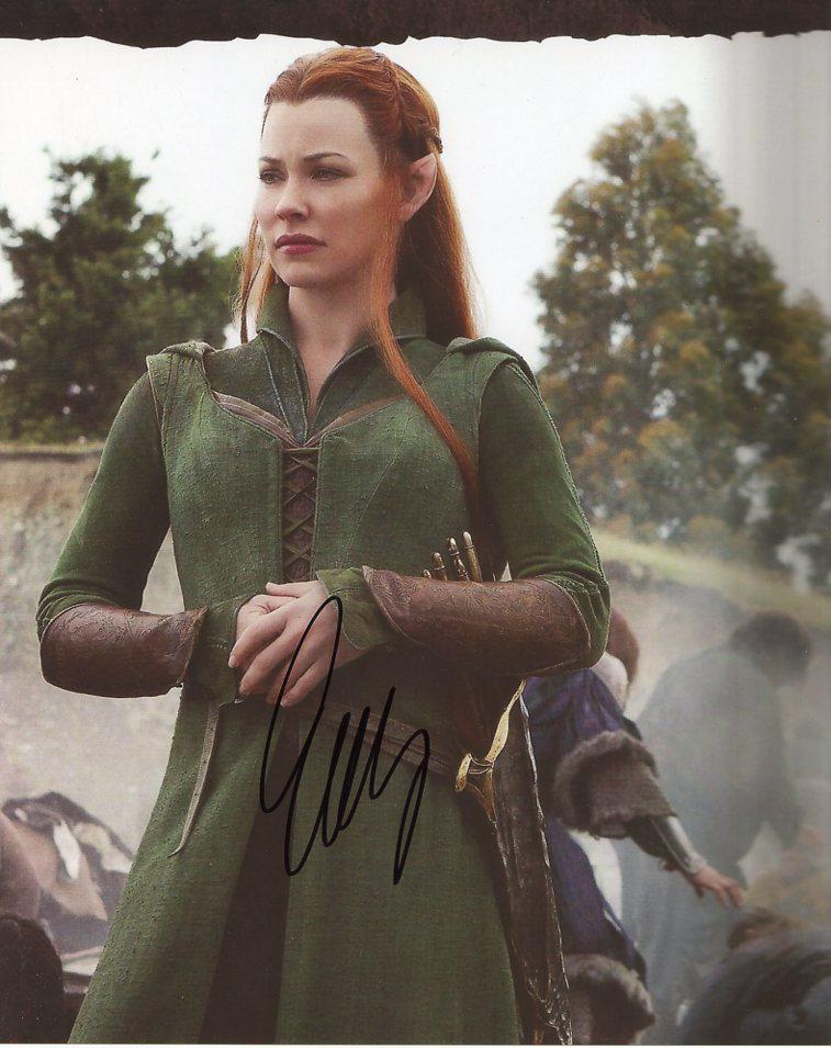 Evangeline Lilly THE HOBBIT In Person Signed Photo: Photo size is 8x10. Evangeline Lilly in person signed photo from the movie THE HOBBIT. Evangeline Lilly as the character Tauriel