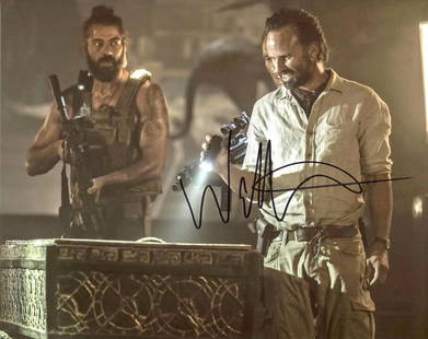 Walton Goggins TOMB RAIDER In Person Signed Photo: Photo size is 8x10. Walton Goggins in person signed autographed photo from the movie TOMB RAIDER. Walton Goggins as the character Mathias Vogel