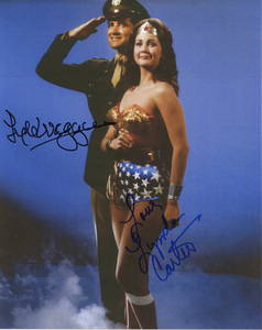 Lynda Carter / Lyle Wagner (1935-2020) WONDER WOMAN Signed Photo