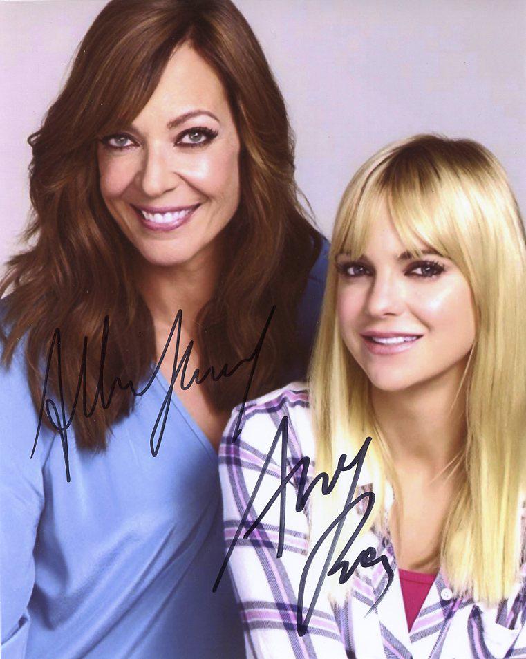 Allison Janney / Anna Faris MOM In Person Signed Photo: Photo size is 8x10. Allison Janney / Anna Faris in person signed photo from the TV series MOM