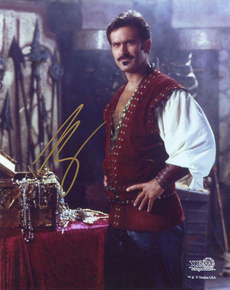 Bruce Campbell XENA In Person Signed Photo: Photo size is 8 x 10. Bruce Campbell in person signed photo from the TV series XENA