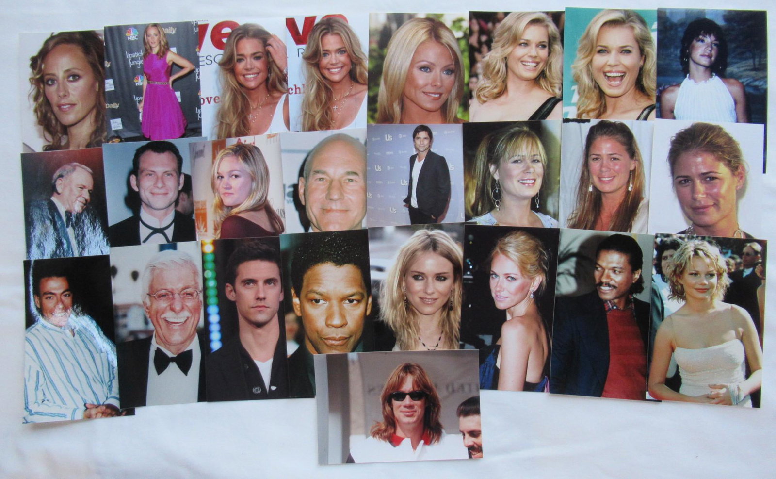 (25) 4x6 Photo Candid Lot #2: Photo size is 4x6 . Amazing 1 of a kind celebrity candid lot of photos. (there may be some glare on somefo the photos - this was caused by my lighting and not on the photos) There are 25 photos in thi