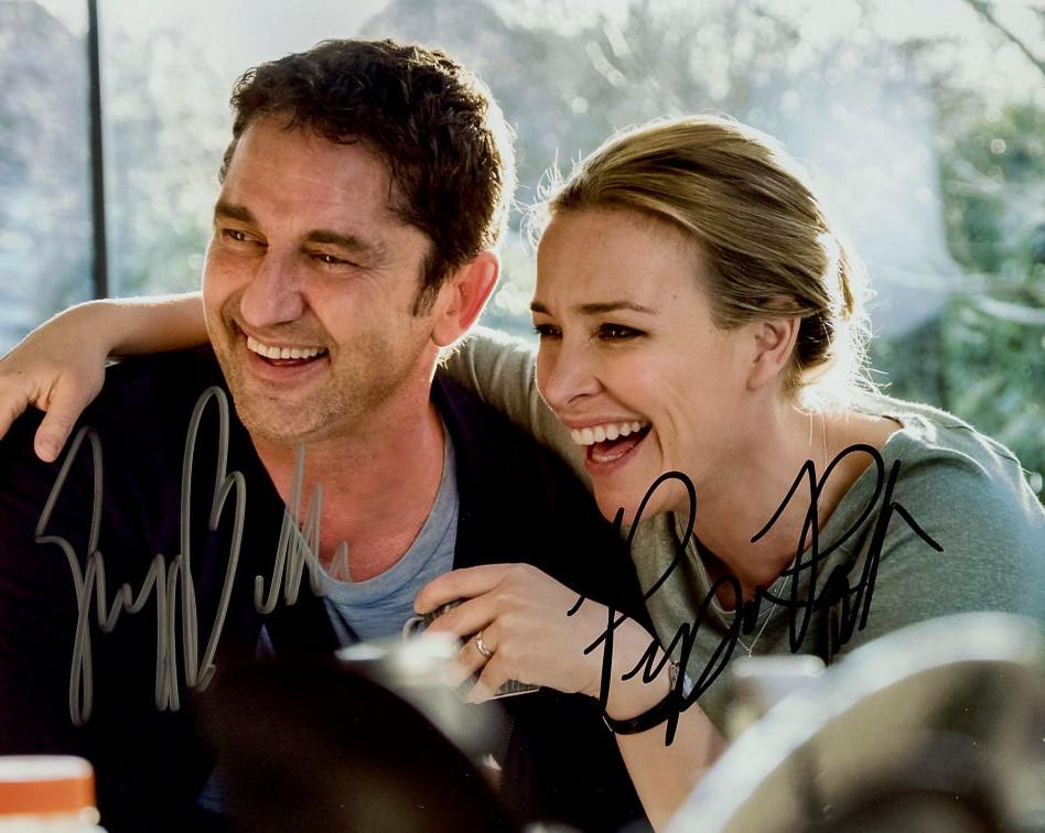 Gerard Butler / Piper Perabo ANGEL HAS FALLEN In Person Signed Photo: Photo size is 8x10. Gerard Butler / Piper Perabo in person signed photo from the movie ANGEL HAS FALLEN. Gerard Butler as the character Mike Banning. Piper Perabo as the character Leah Banning.
