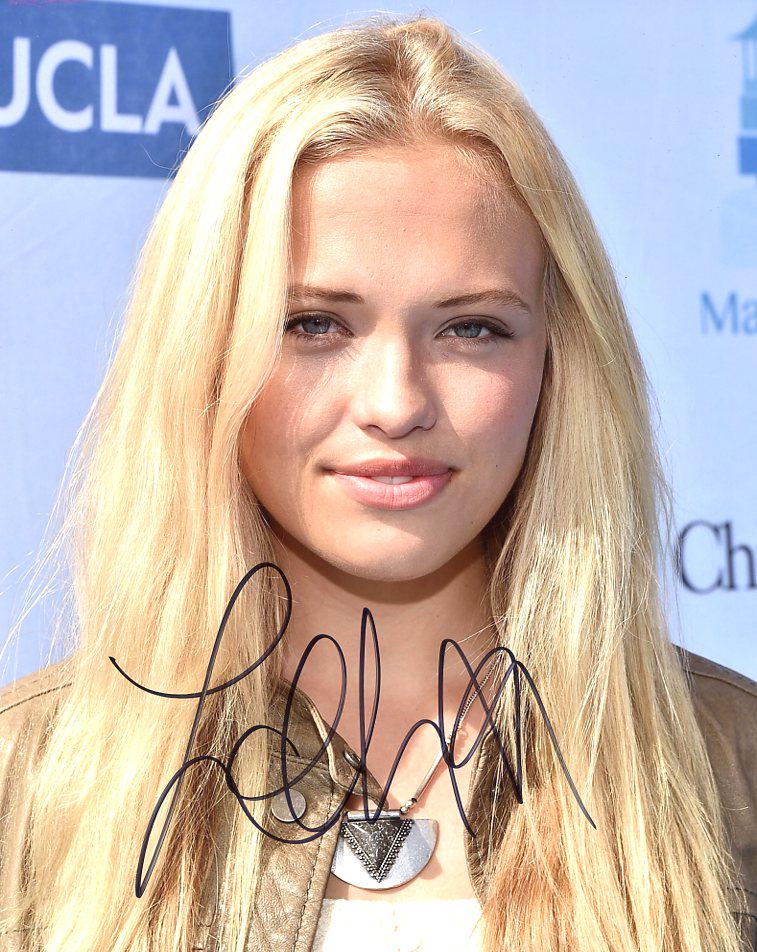 Lauren Taylor PRETTY / BEST FRIENDS WHENEVER In Person Signed Photo (1 of 1)