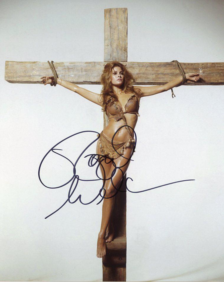 Racquel Welch SEXY In Person Signed Photo (1 of 1)