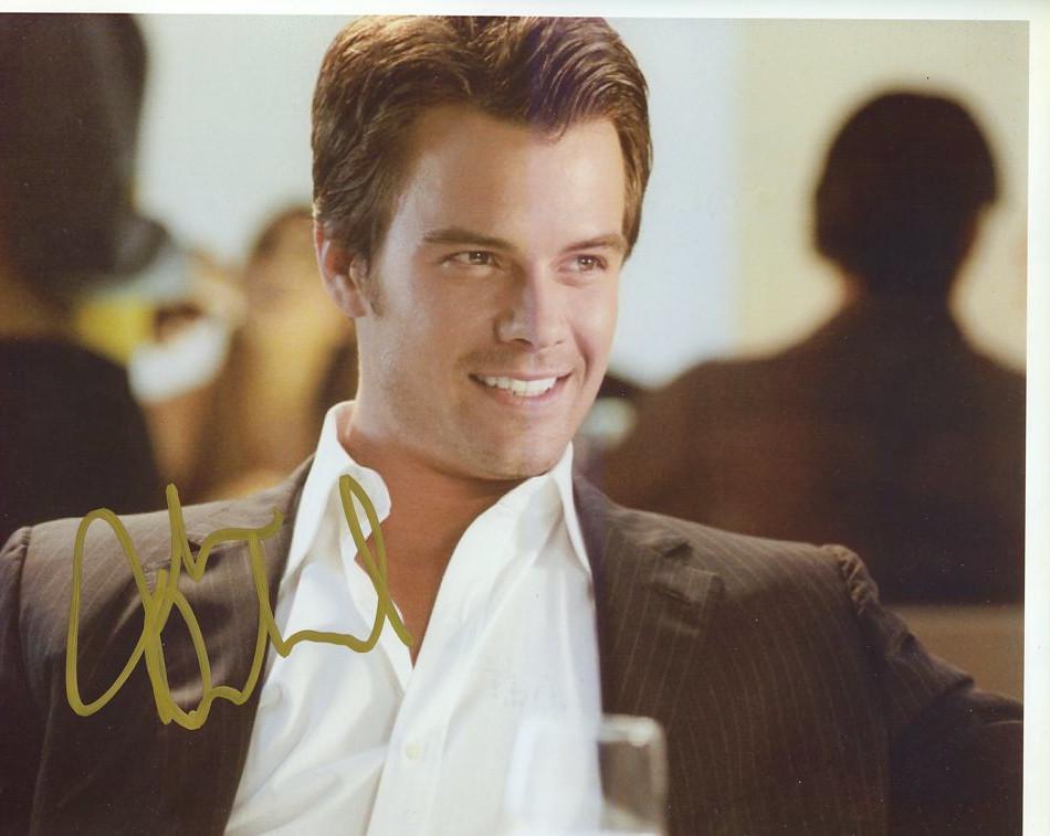 Josh Duhamel LAS VEGAS In Person Signed Photo: Photo size is 8x10. Josh Duhamel in person signed photo from the TV series LAS VEGAS. Josh Duhamel as the character Danny McCoy.