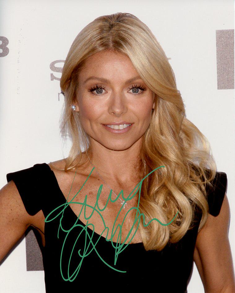 Kelly Ripa PRETTY In Person Signed Photo: Photo size is 8x10. Kelly Ripa pretty in person signed autographed photo. Kelly Ripa has done such TV and movies as AMERICAN HOUSEWIFE, ALL MY CHILDREN, and LIVE WITH KELLY.