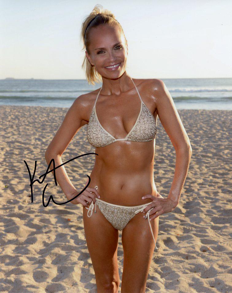 Kristin Chenoweth SEXY / WICKED In Person Signed Photo (1 of 1)