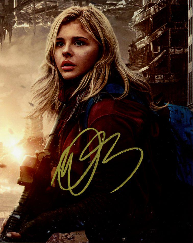 Chloe Grace Moretz THE FIFTH WAVE In Person Signed Photo (1 of 1)