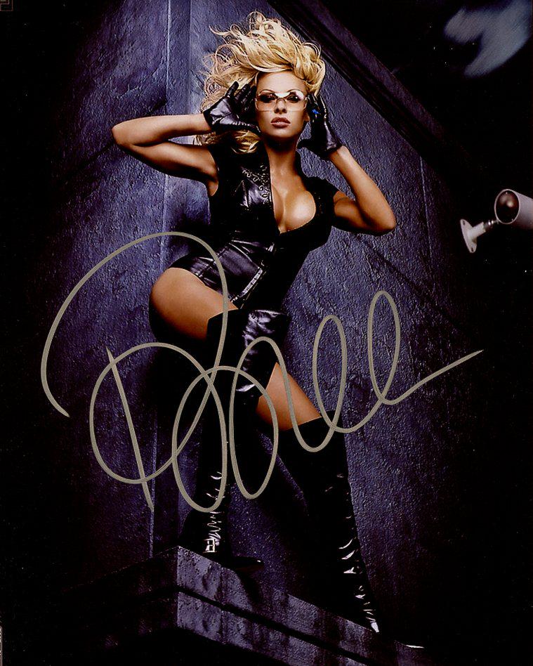 Pamela Anderson BARBED WIRE In Person Signed Photo (1 of 1)