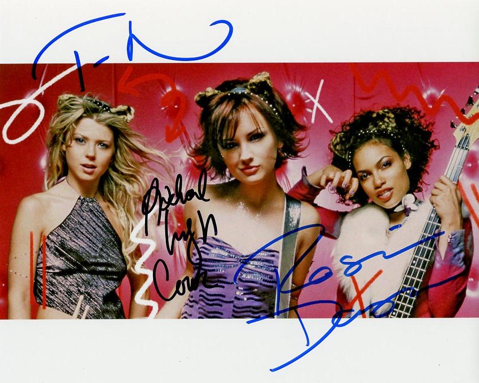 Reid / Cook / Dawson JOSIE AND THE PUSSYCATS In Person Signed Photo: Photo size is 8x10. Fantastic in person signed photo from the movie JOSIE AND THE PUSSYCATS. This is signed by Tara Reid, Rachel Leigh Cook, and Rosario Dawson.