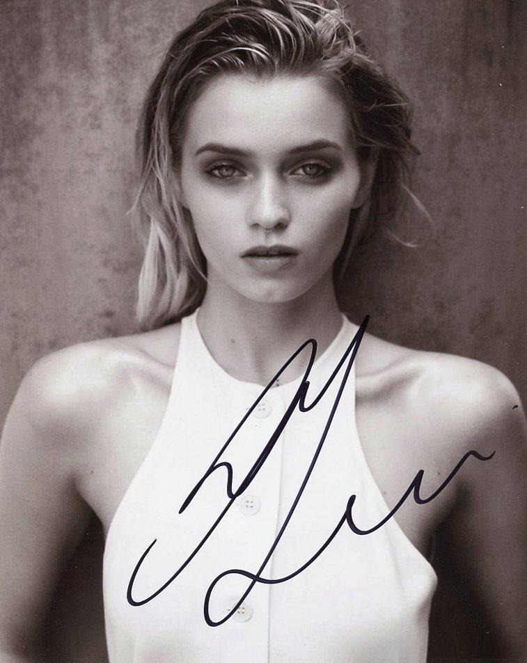 Abbey Lee Kershaw MODEL / ACTRESS In Person Signed Photo (1 of 1)