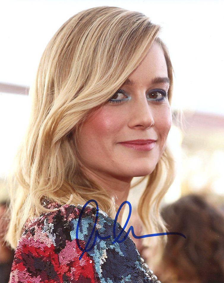 Brie Larson GORGEOUS In Person Signed Photo (1 of 1)
