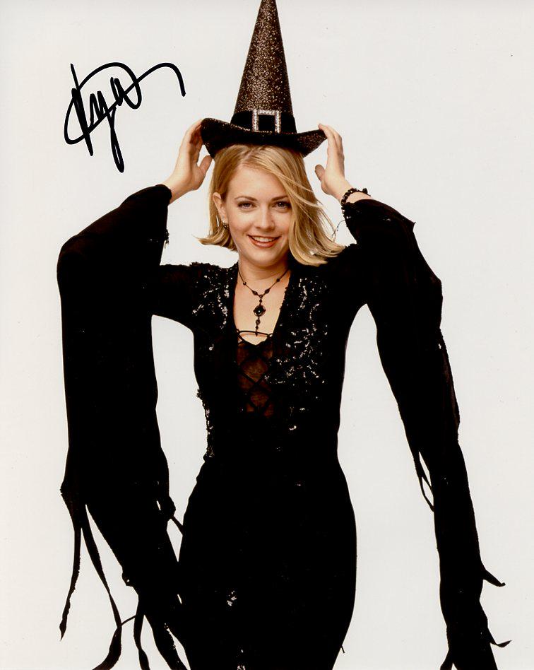 Melissa Joan Hart SABRINA TEENAGE WITCH In Person Signed Photo (1 of 1)
