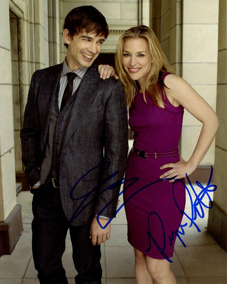 Piper Perabo / Christopher Gorham COVERT AFFAIRS In Person Signed Photo (1 of 1)