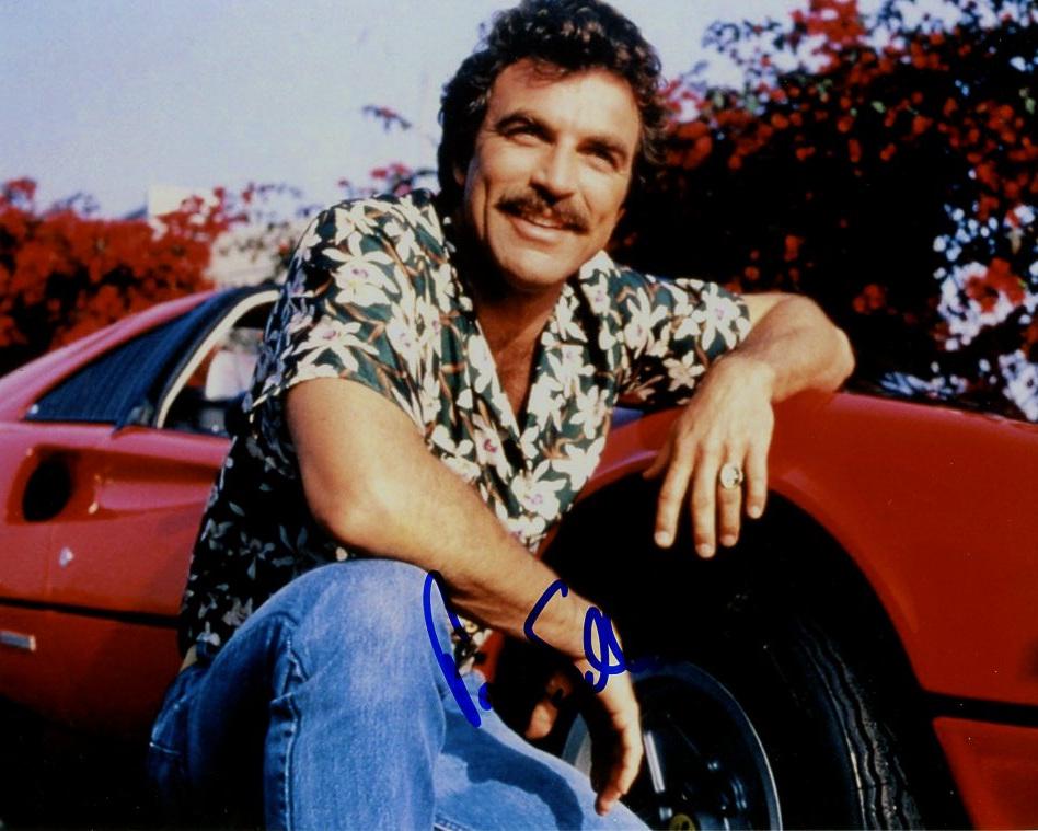 Tom Selleck MAGNUM PI In Person Signed Photo (1 of 1)