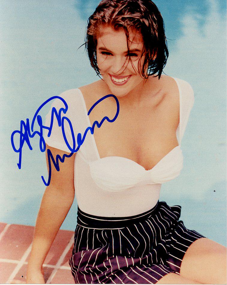 Alyssa Milano GORGEOUS In Person Signed Photo (1 of 1)