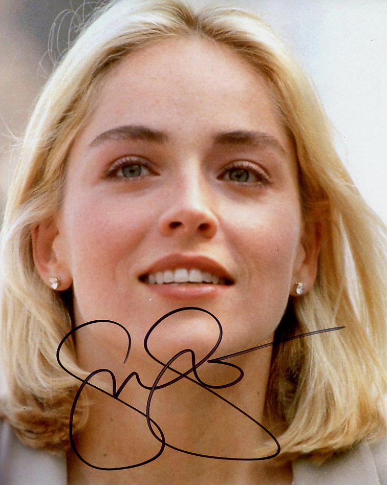 Sharon Stone TOTAL RECALL / CASINO in person signed photo (1 of 1)