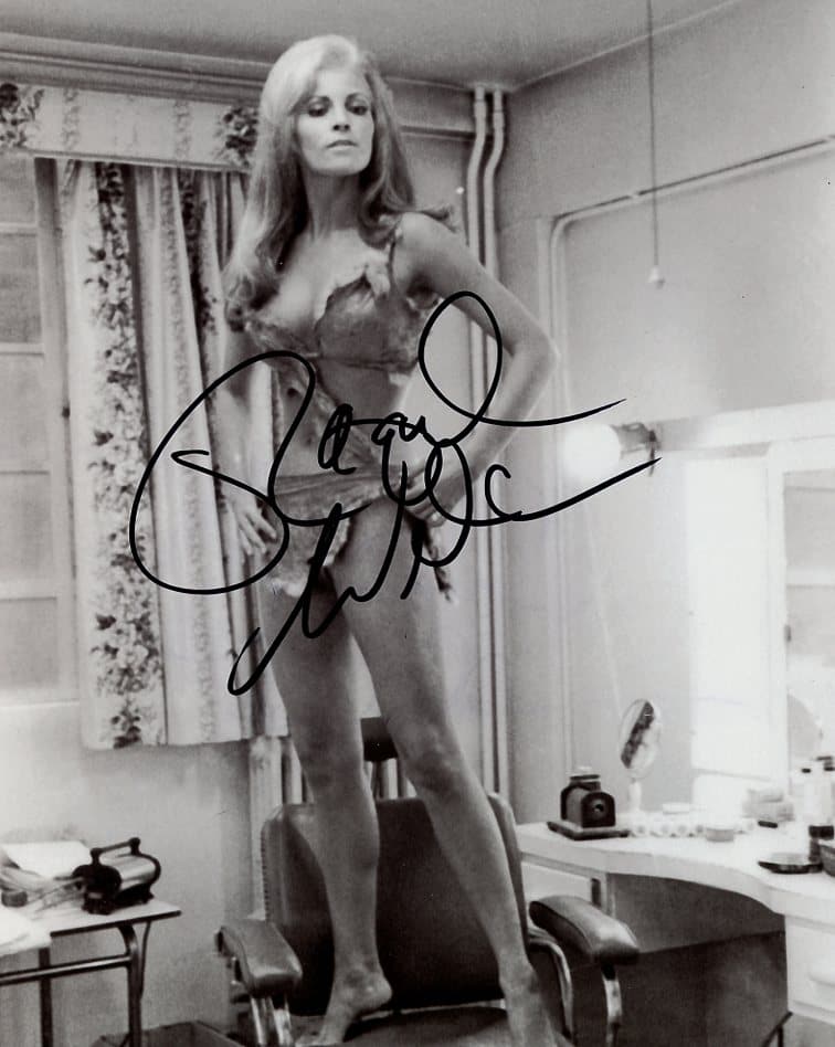 Raquel Welch (1940-2023) GORGEOUS / BIKINI In Person Signed Photo (1 of 1)