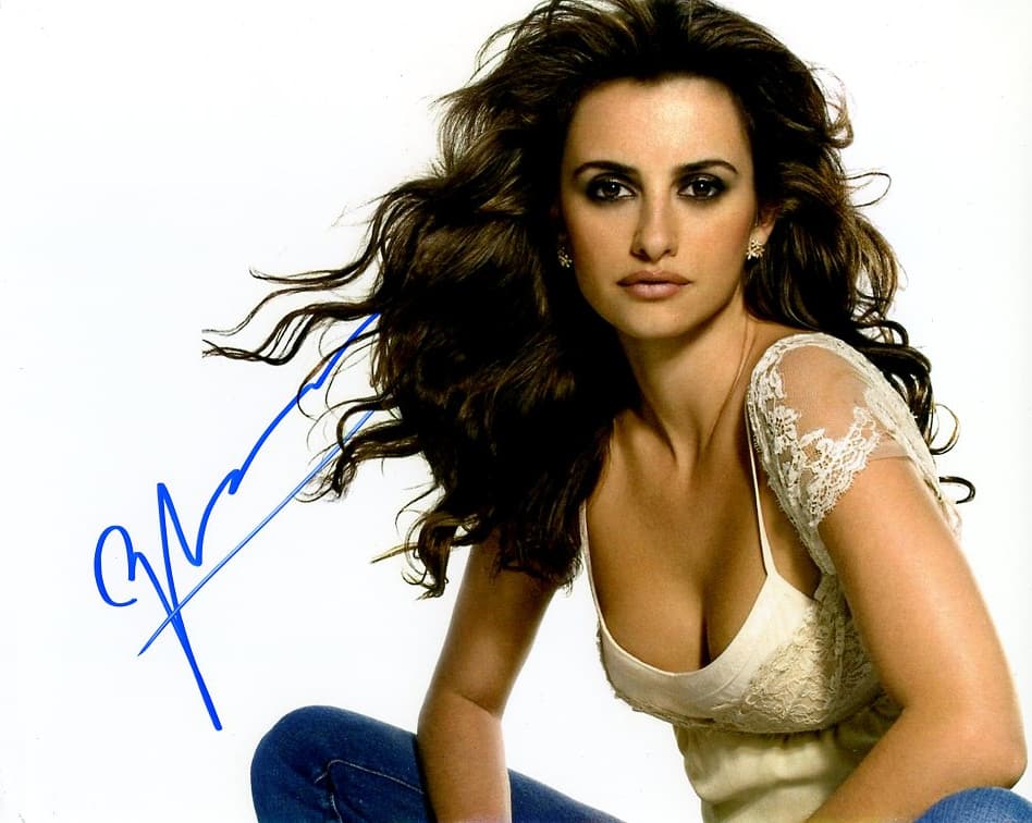 Penelope Cruz / PIRATES / VANILLA SKY In Person Signed Photo: Photo size is 8x10. Penelope Cruz sexy in person sign photo. Penelope Cruz has done such movies as PIRATES OF THE CARIBBEAN, VANILLA SKY, and ZOOLANDER 2.