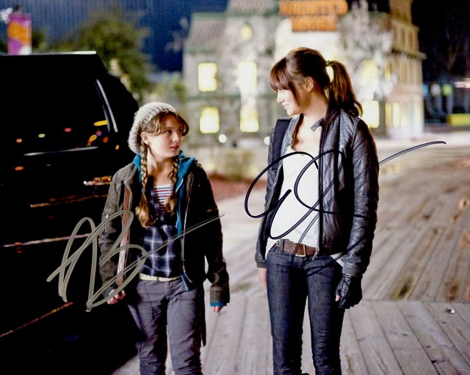 Emma Stone / Abigail Breslin ZOMBIELAND In Person Signed Photo (1 of 1)