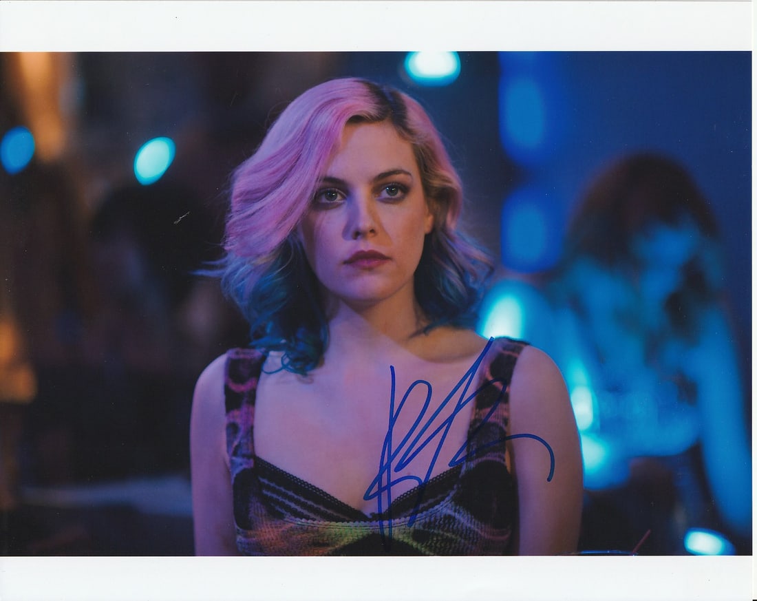 Riley Keough MAGIC MIKE In Person Signed Photo: Photo size is 8x10. Riley Keough in person signed photo from the movie MAGIC MIKE. Riley Keough as the character Nora.